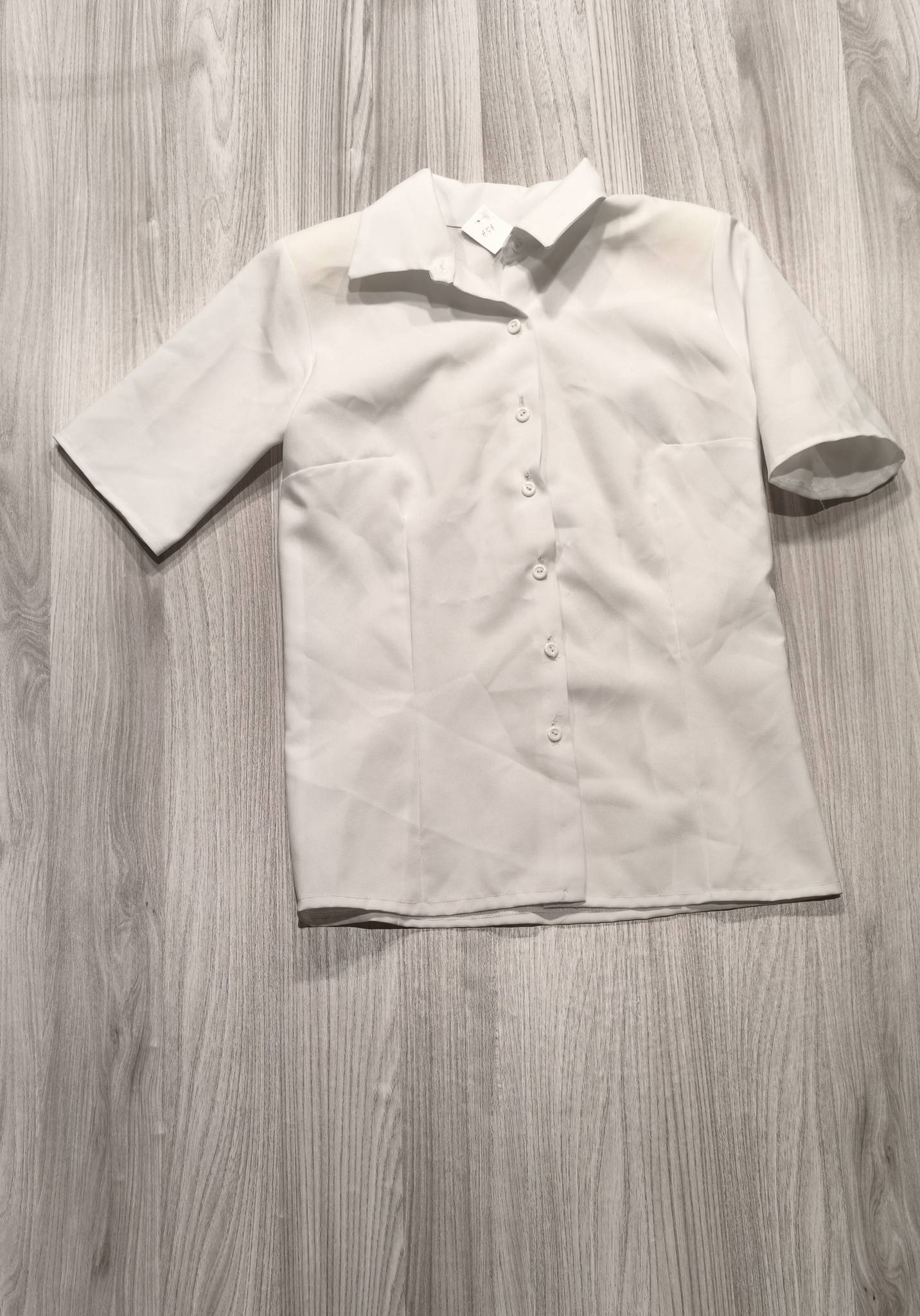 Fehér rövid ujjú elegáns blúz