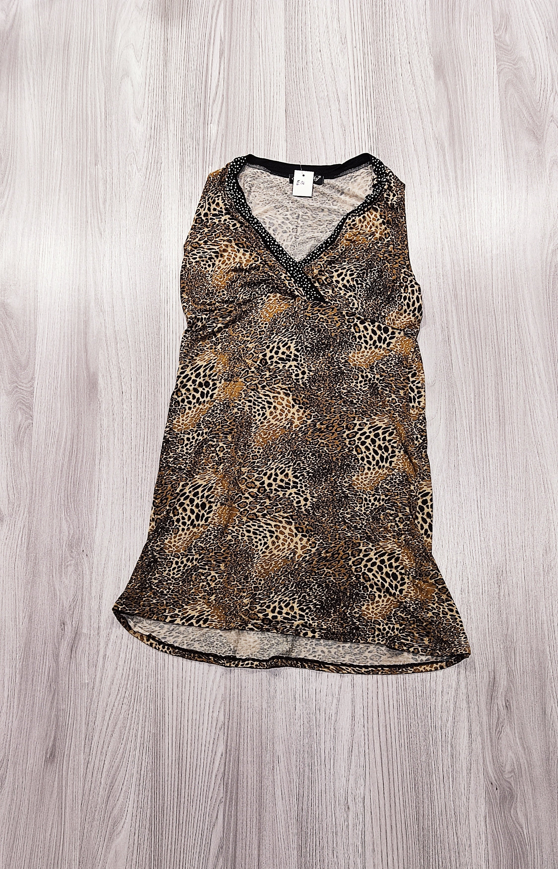 Ambitionfly leopárdmintás egyberuha