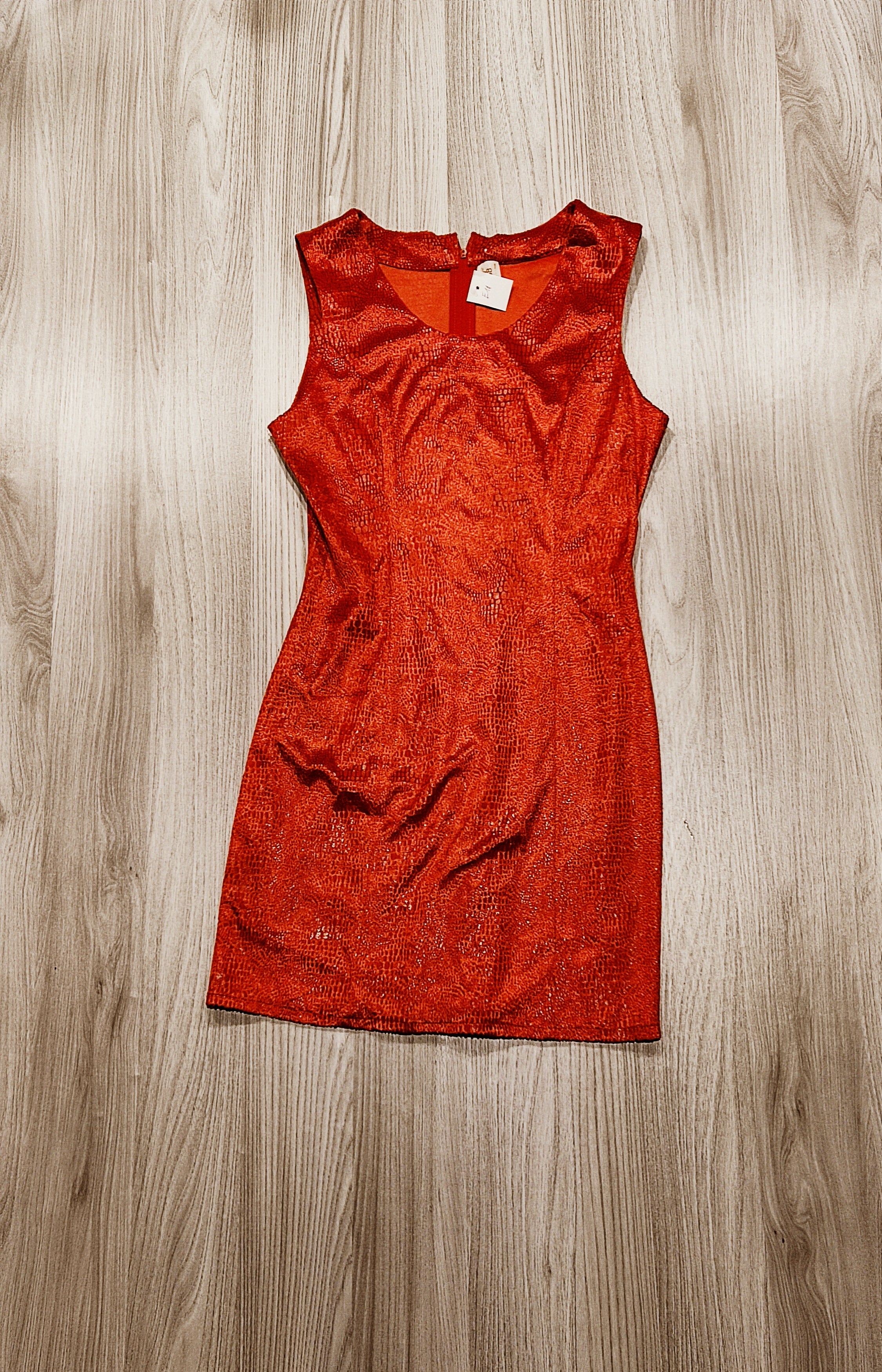 Jolanda Divat piros alkalmi egyberuha