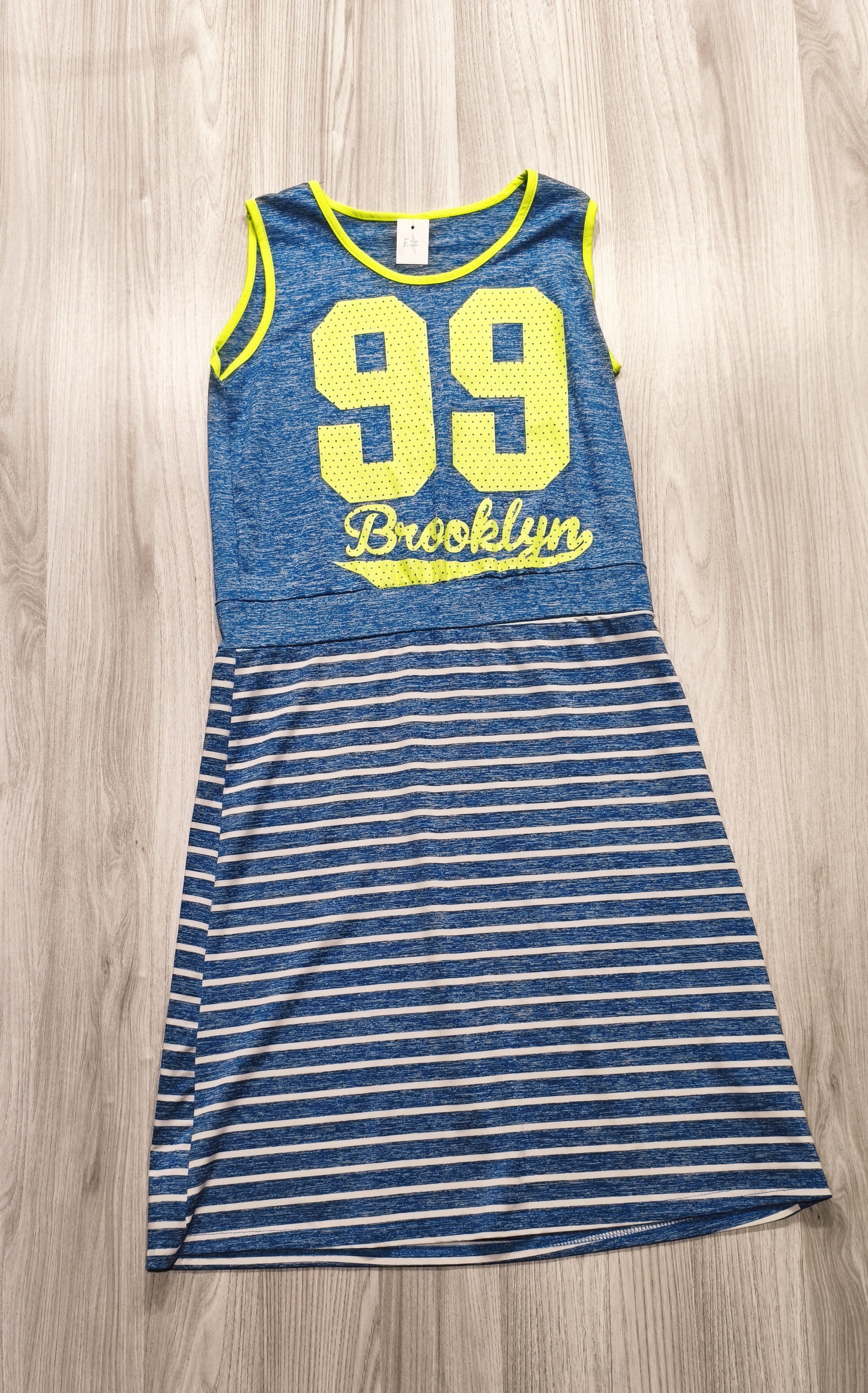 J & X kék-sárga „Brooklyn 99” ruha