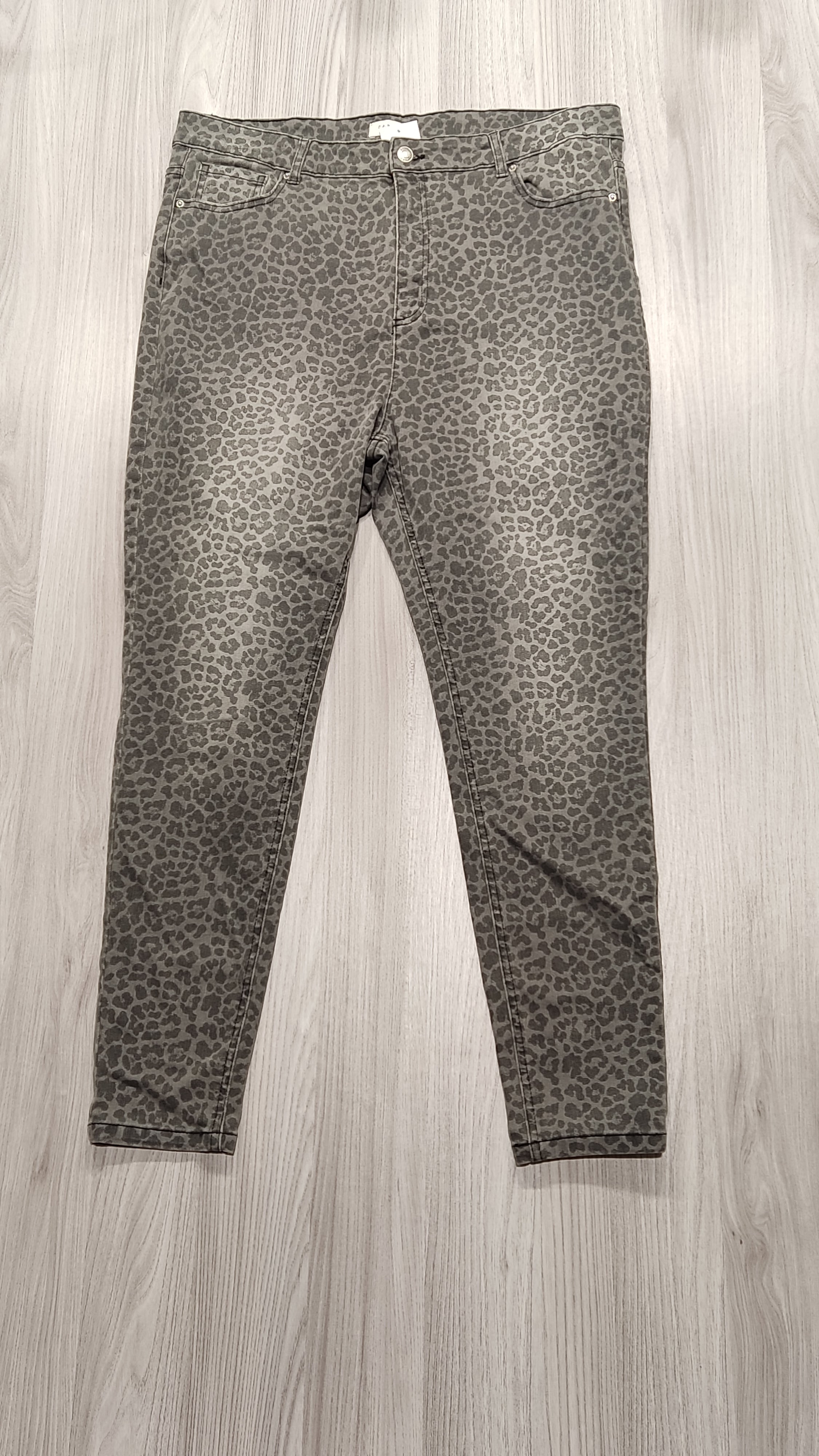 Papaya szürke leopárd mintás skinny farmer