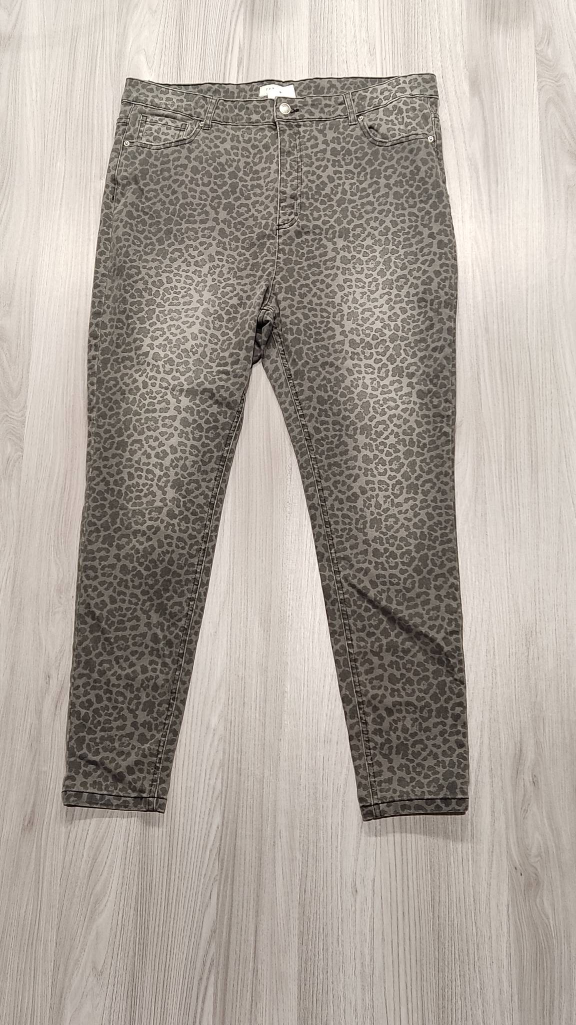 Papaya szürke leopárd mintás skinny farmer