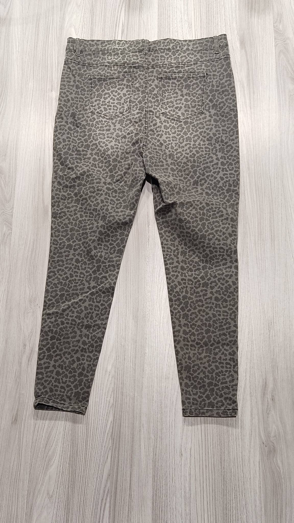 Papaya szürke leopárd mintás skinny farmer