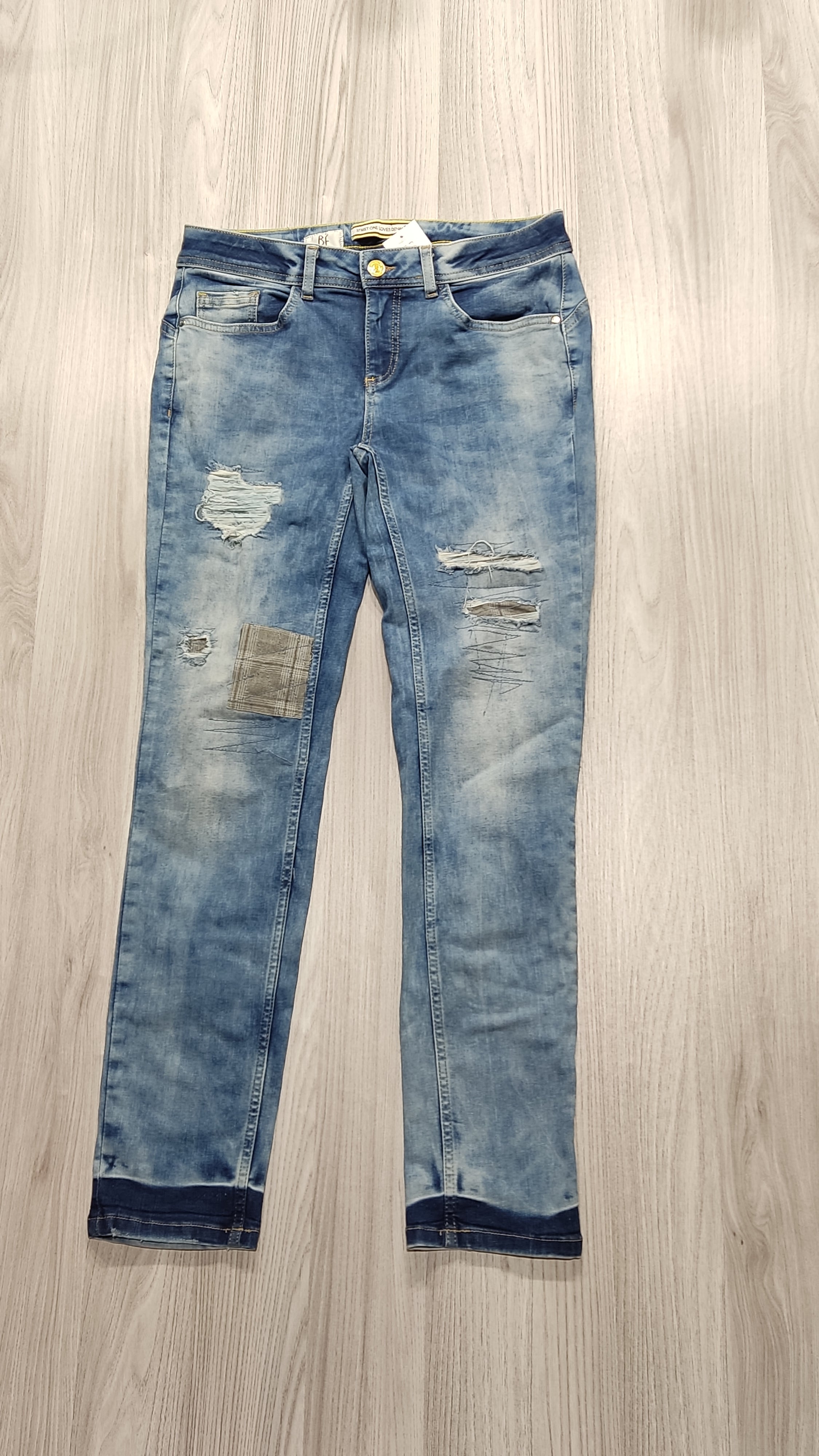 Street One világoskék szaggatott farmer