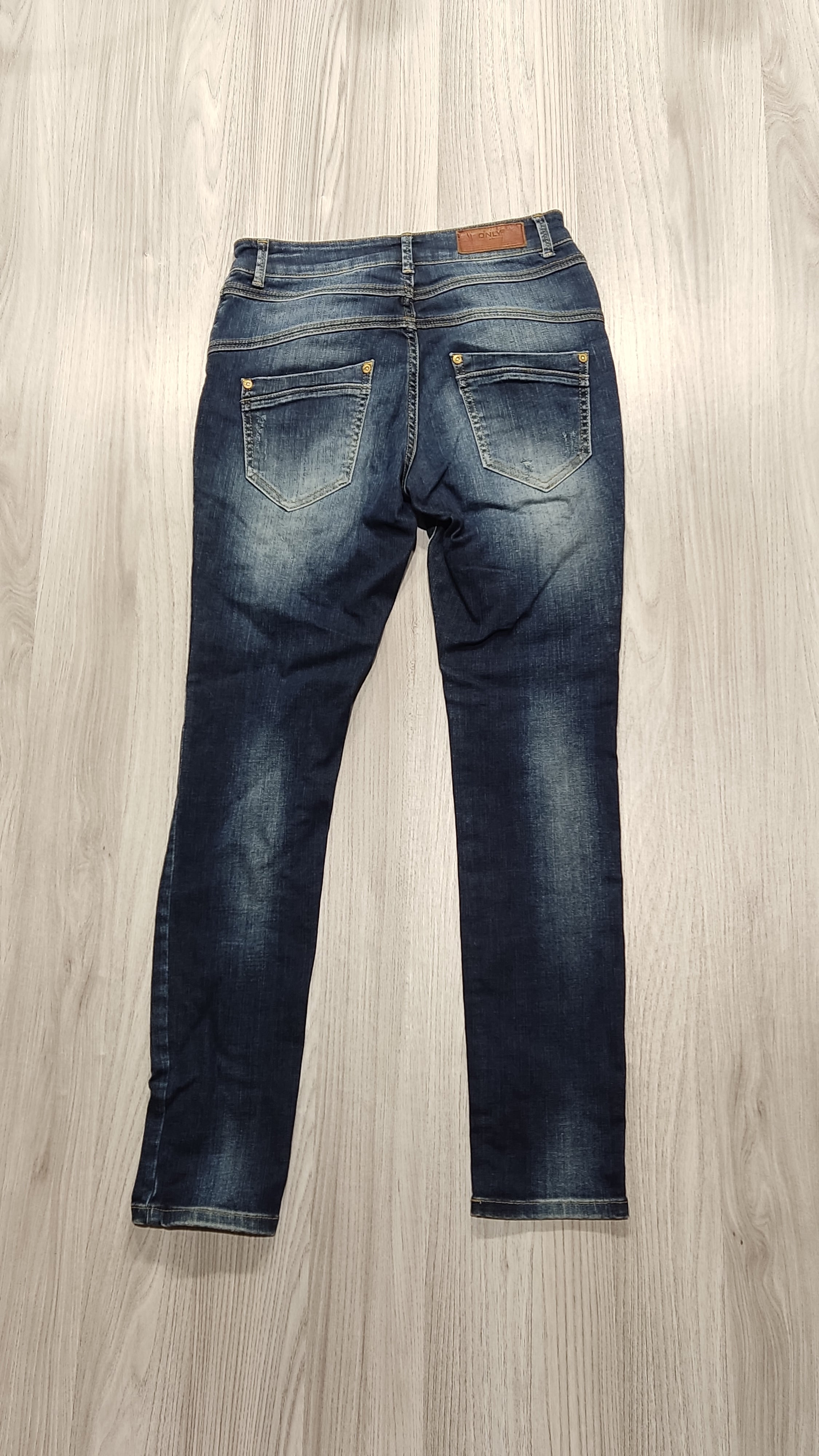 Only koptatott skinny farmer