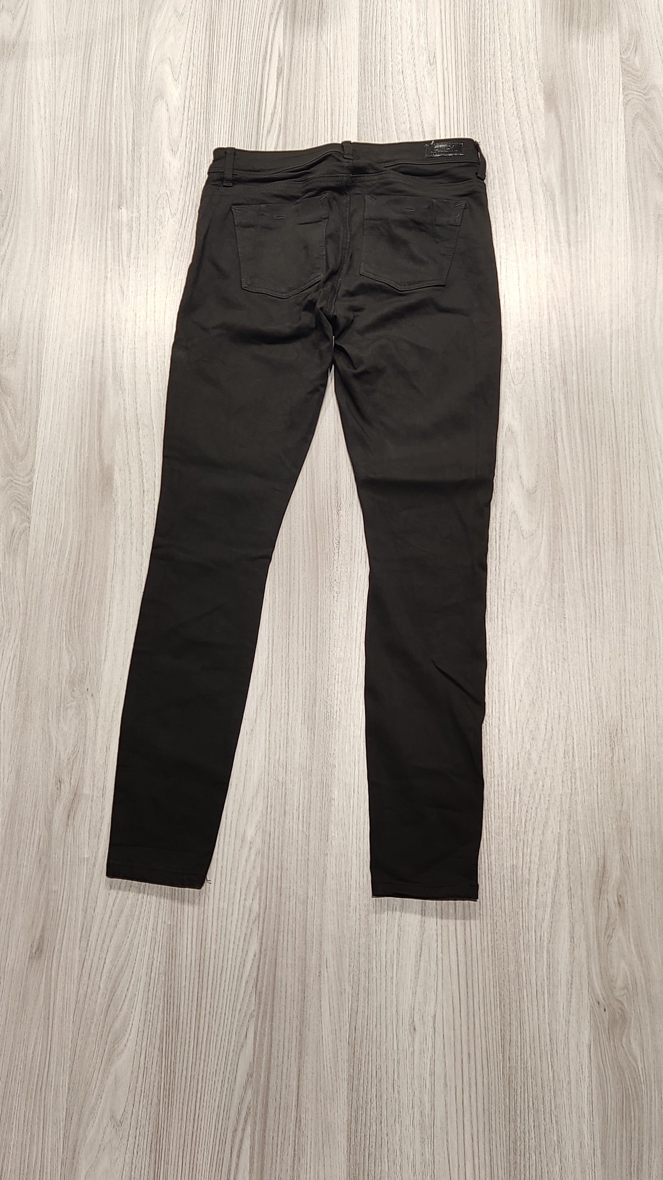 Only világoskék farmer