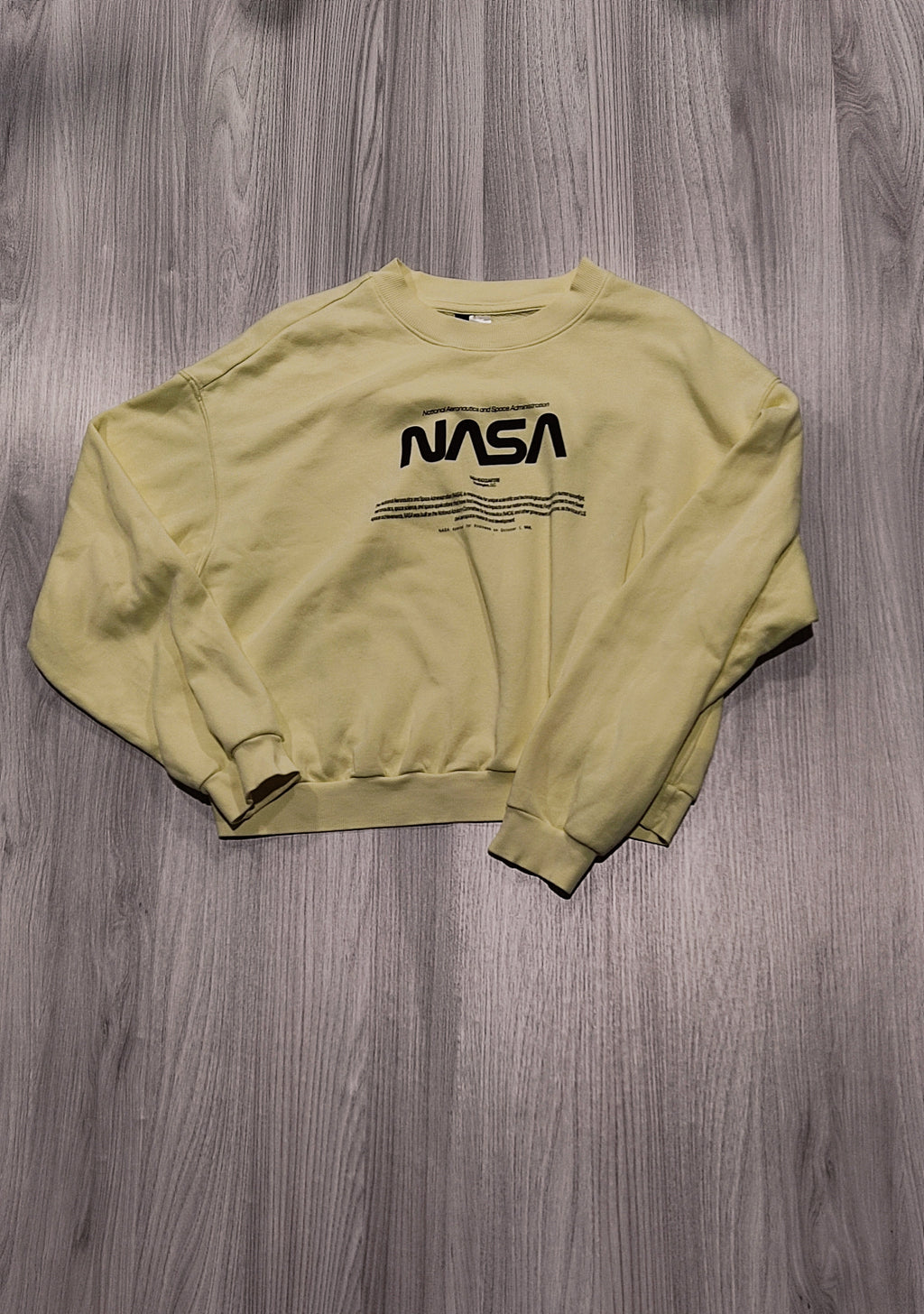 Divided sárga NASA pulóver