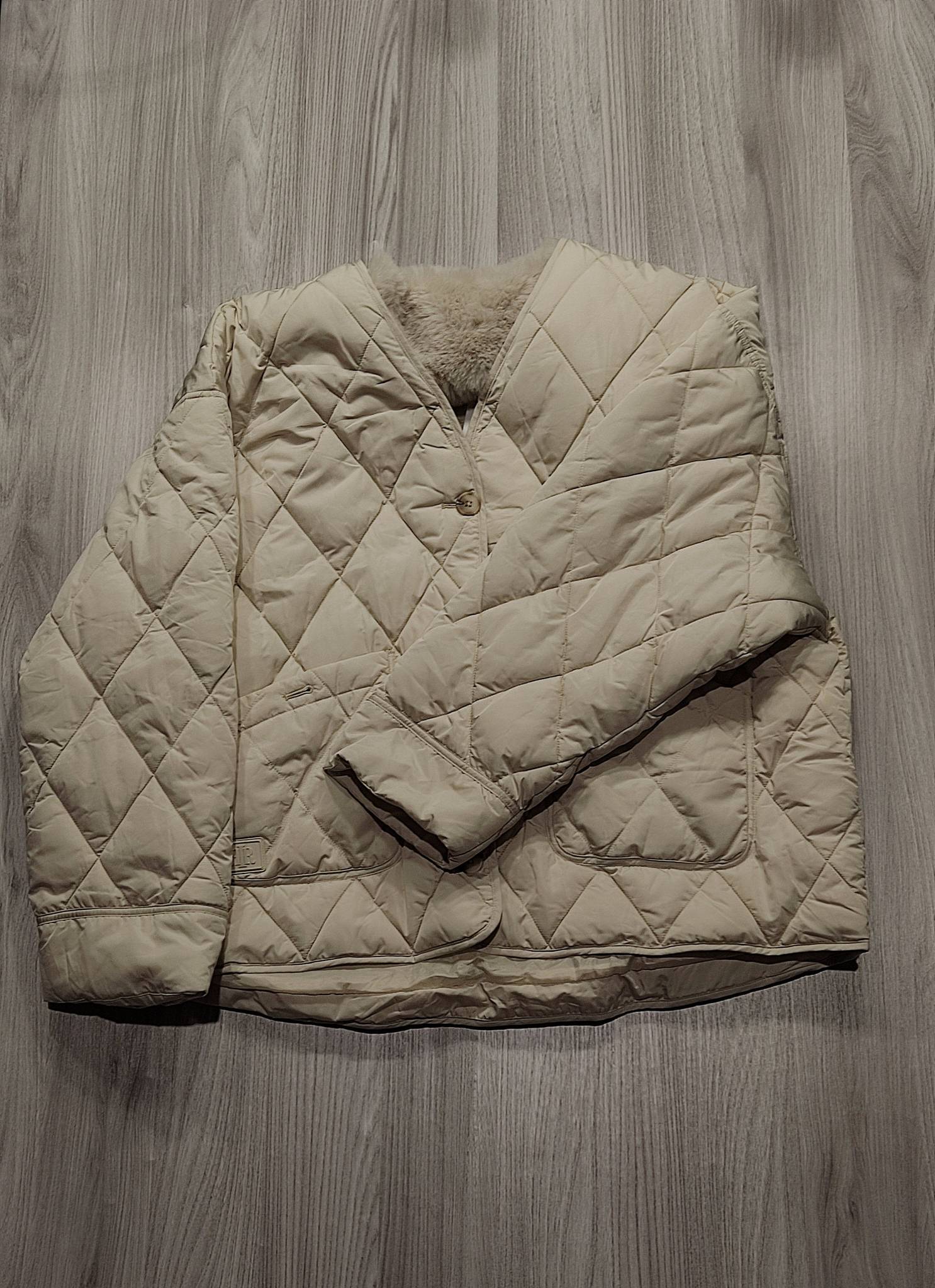River Island krémszínû szõrmegalléros kabát