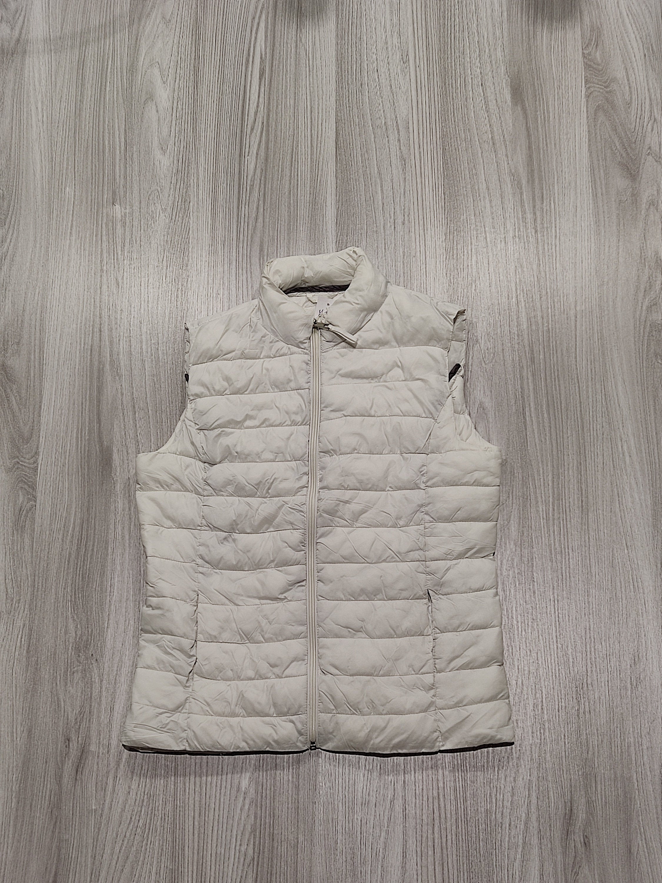 Chicorée fehér steppelt mellény