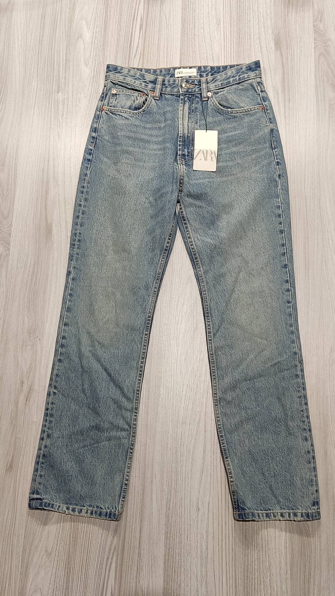 Zara világoskék egyenes szárú farmer
