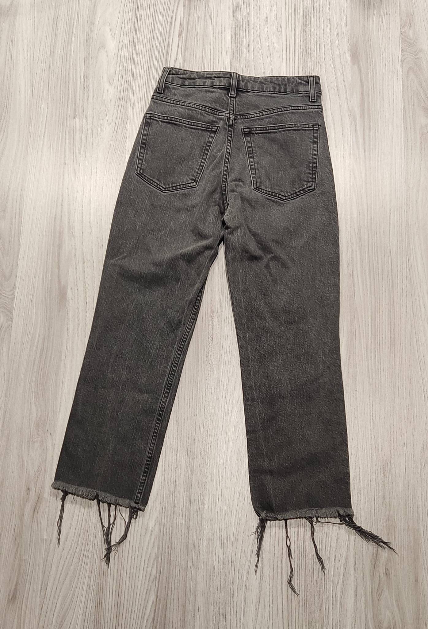 Topshop sötétszürke rojtos szárú farmer