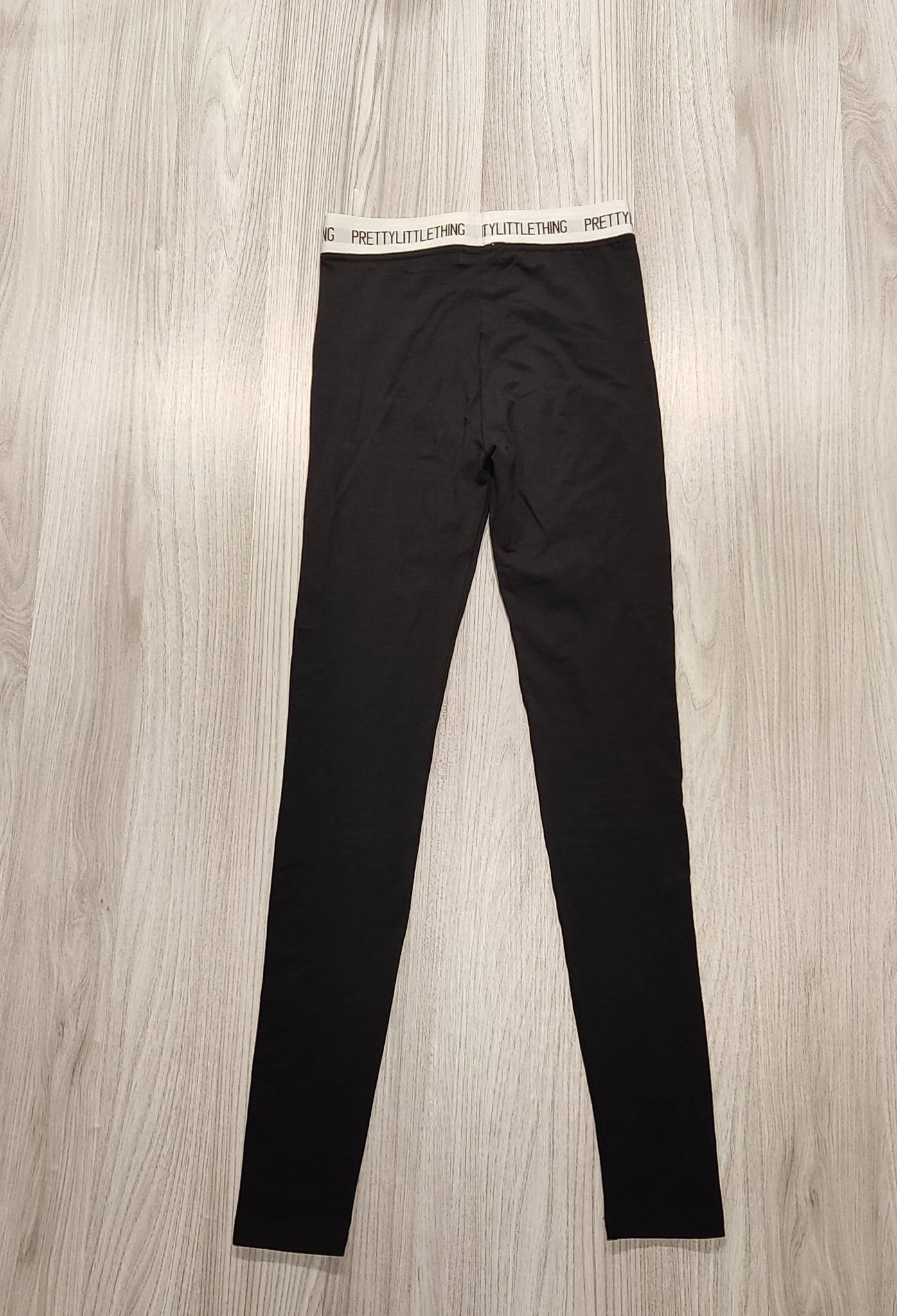 Pretty Little Thing fekete leggings