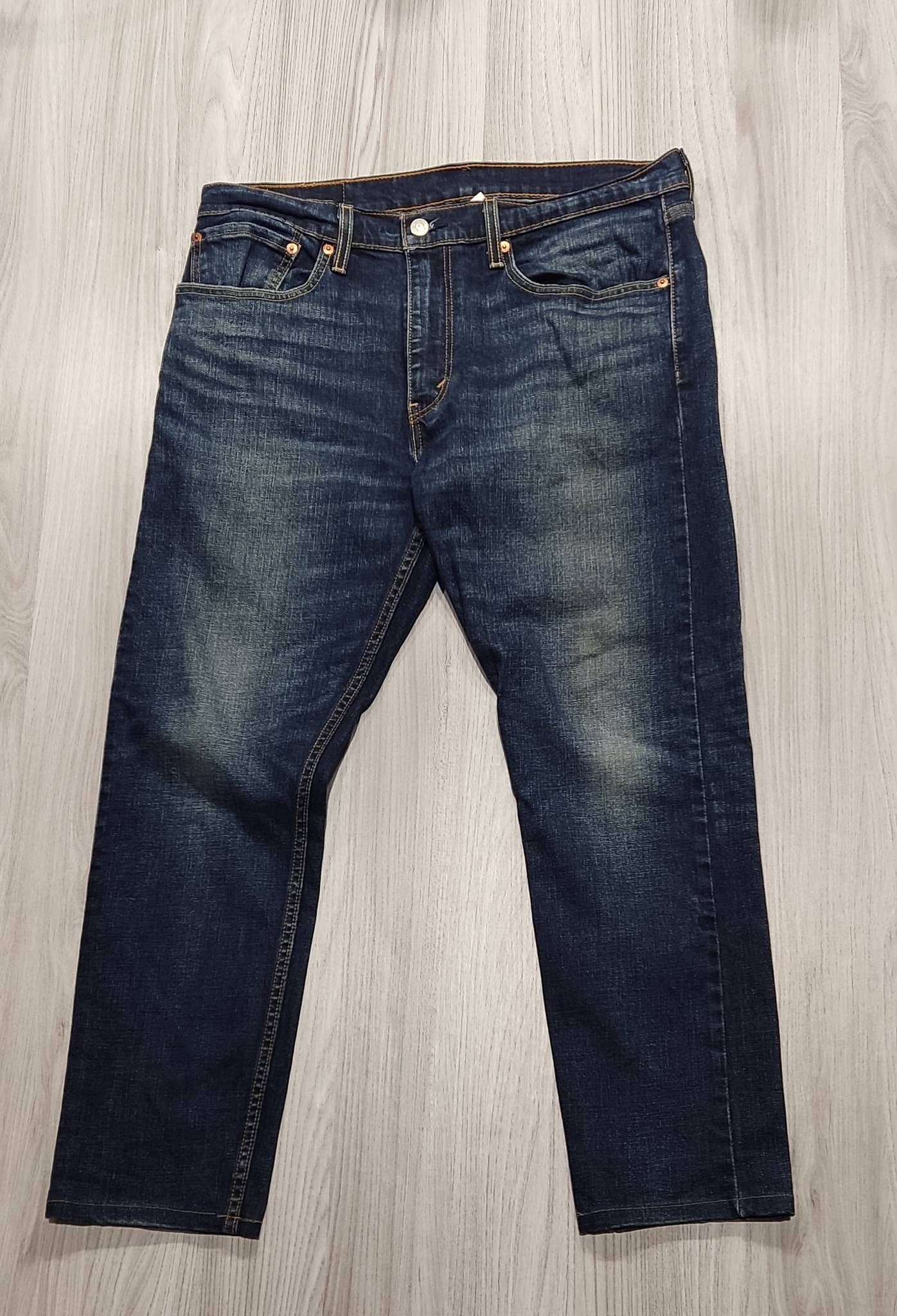 Levis sötétkék farmer