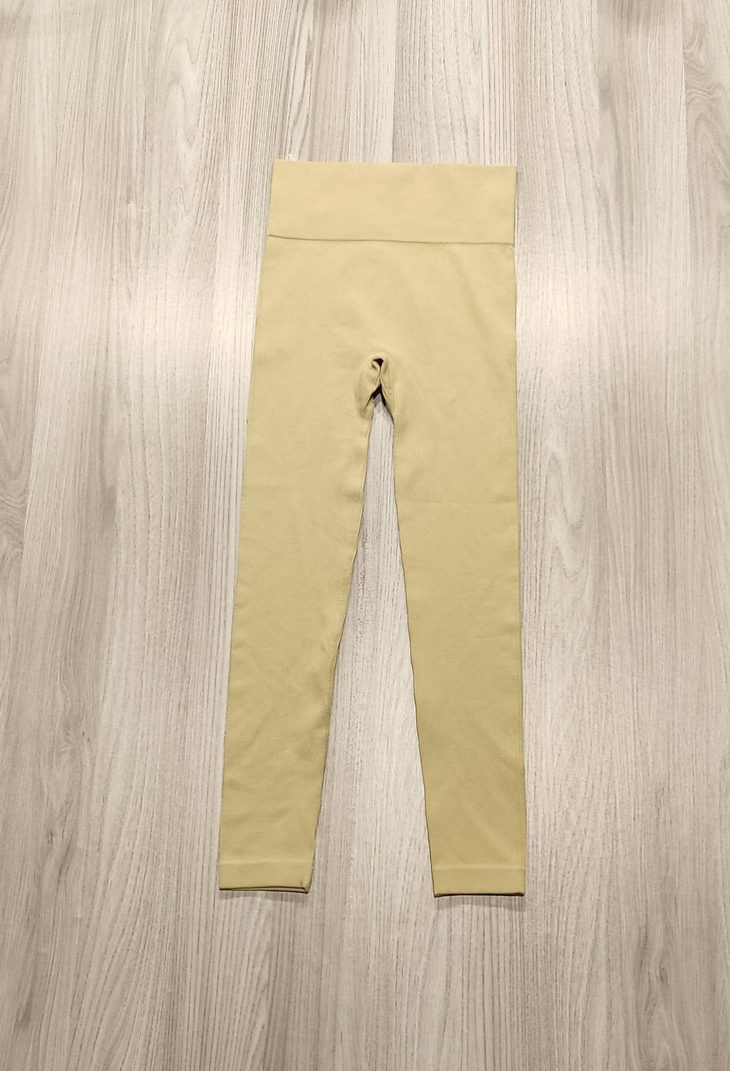 Ismeretlen márkájú bézs leggings