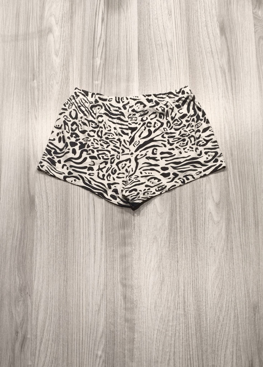 Zebra mintás rövidnadrág