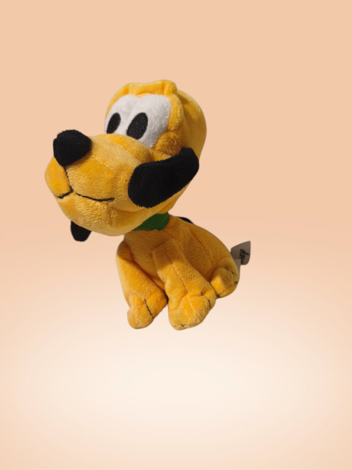 Pluto plüss kutya