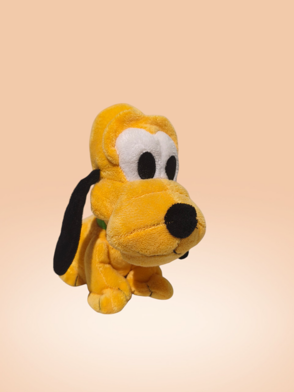 Pluto plüss kutya