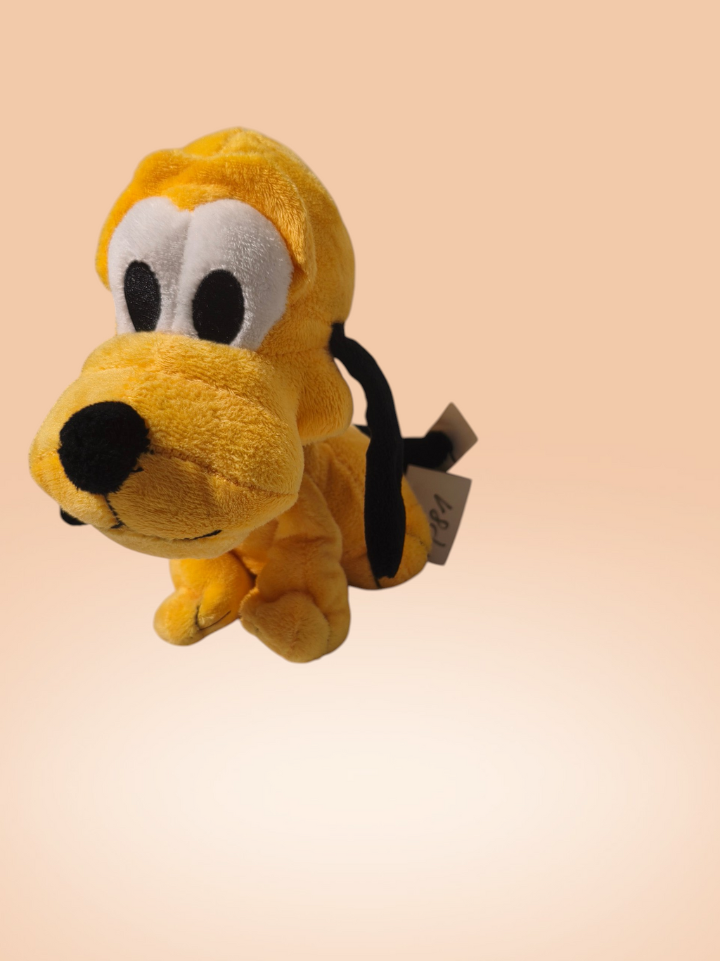 Pluto plüss kutya
