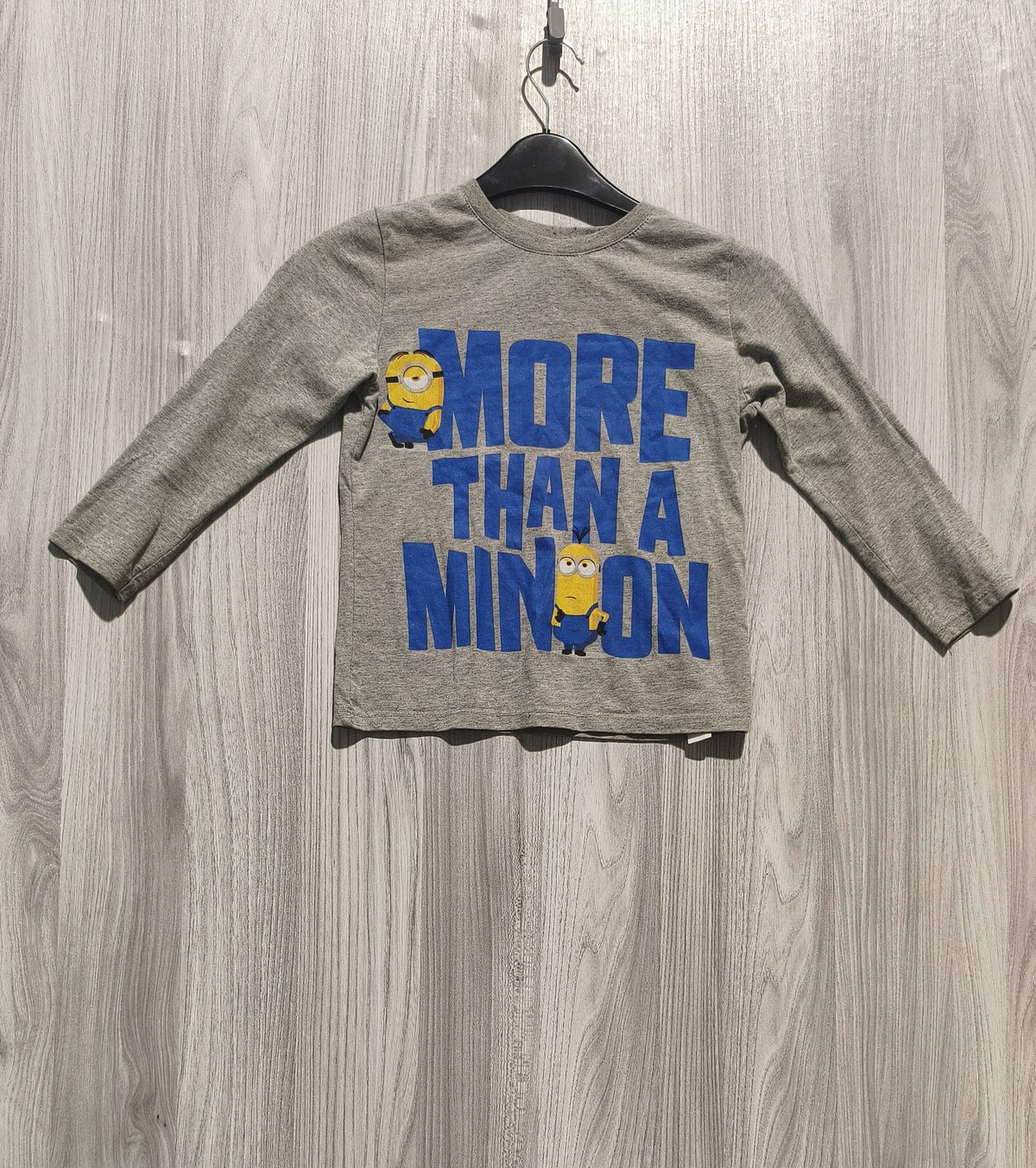 Illumination Presents szürke Minyon mintás fiú hosszú ujjú felsõ