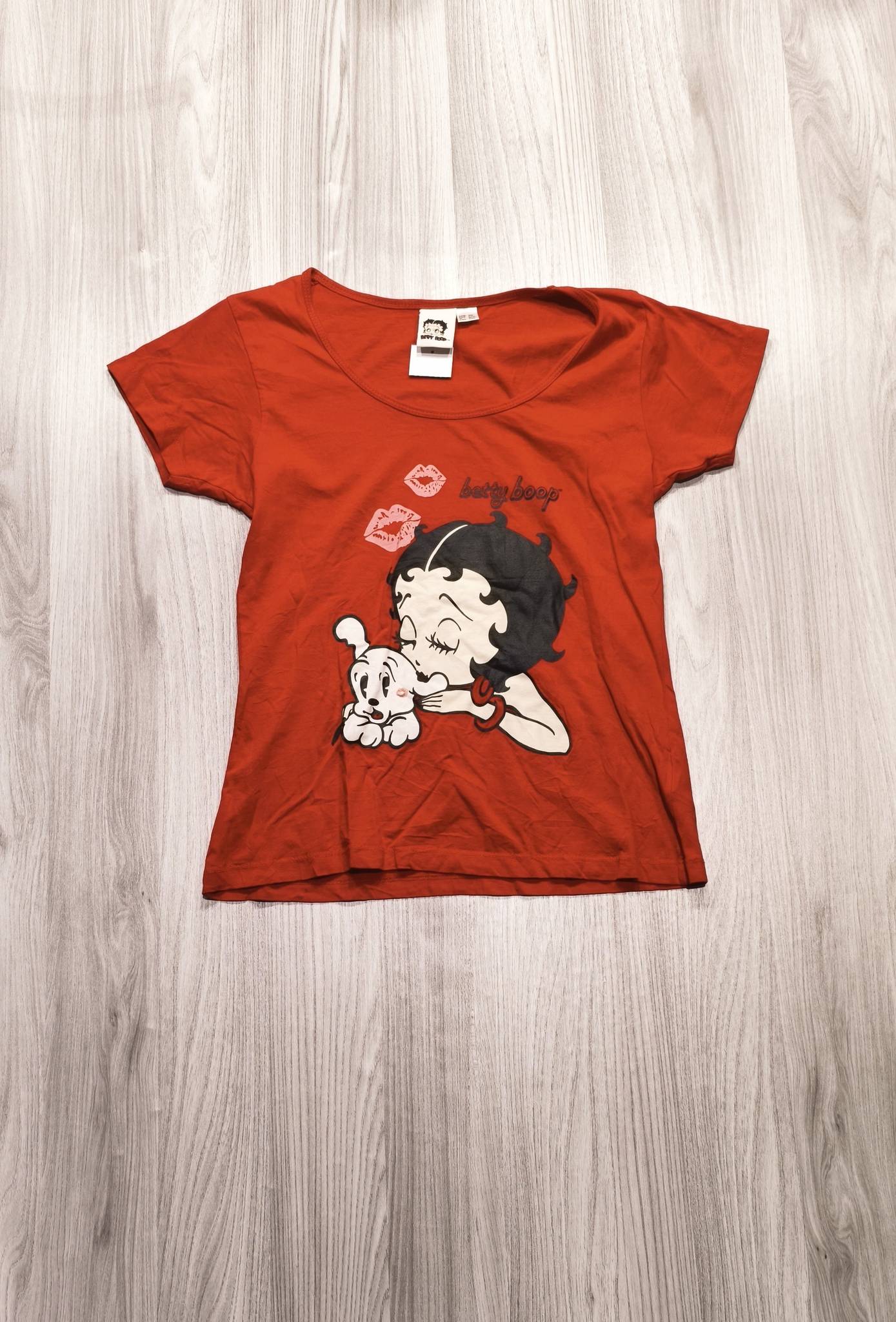 Betty Boop piros mintás póló