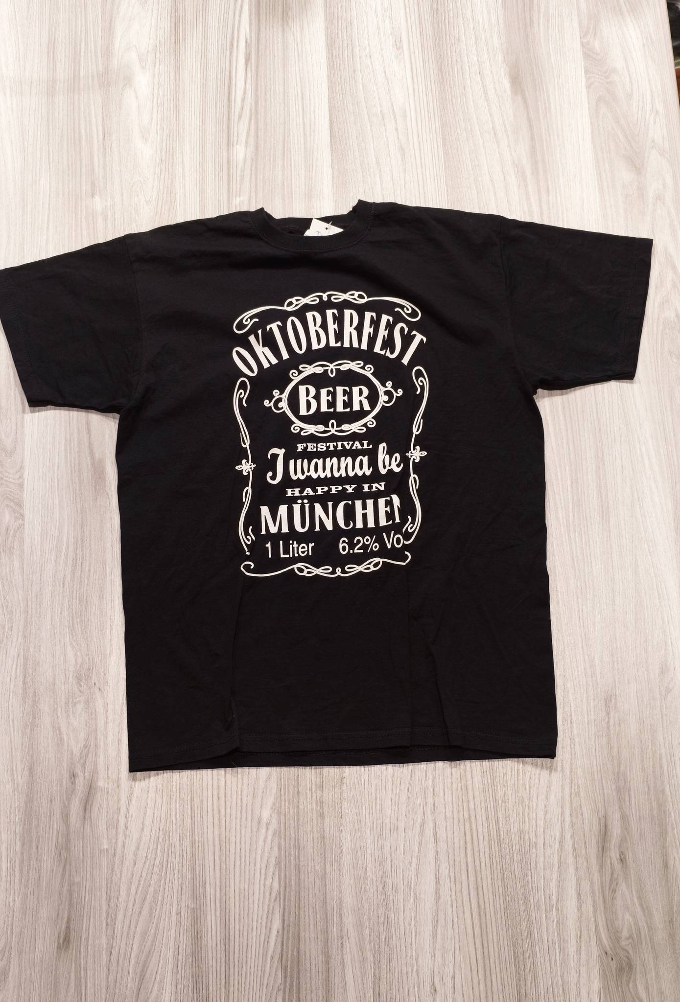 Fruit of the Loom fekete Oktoberfest mintás póló