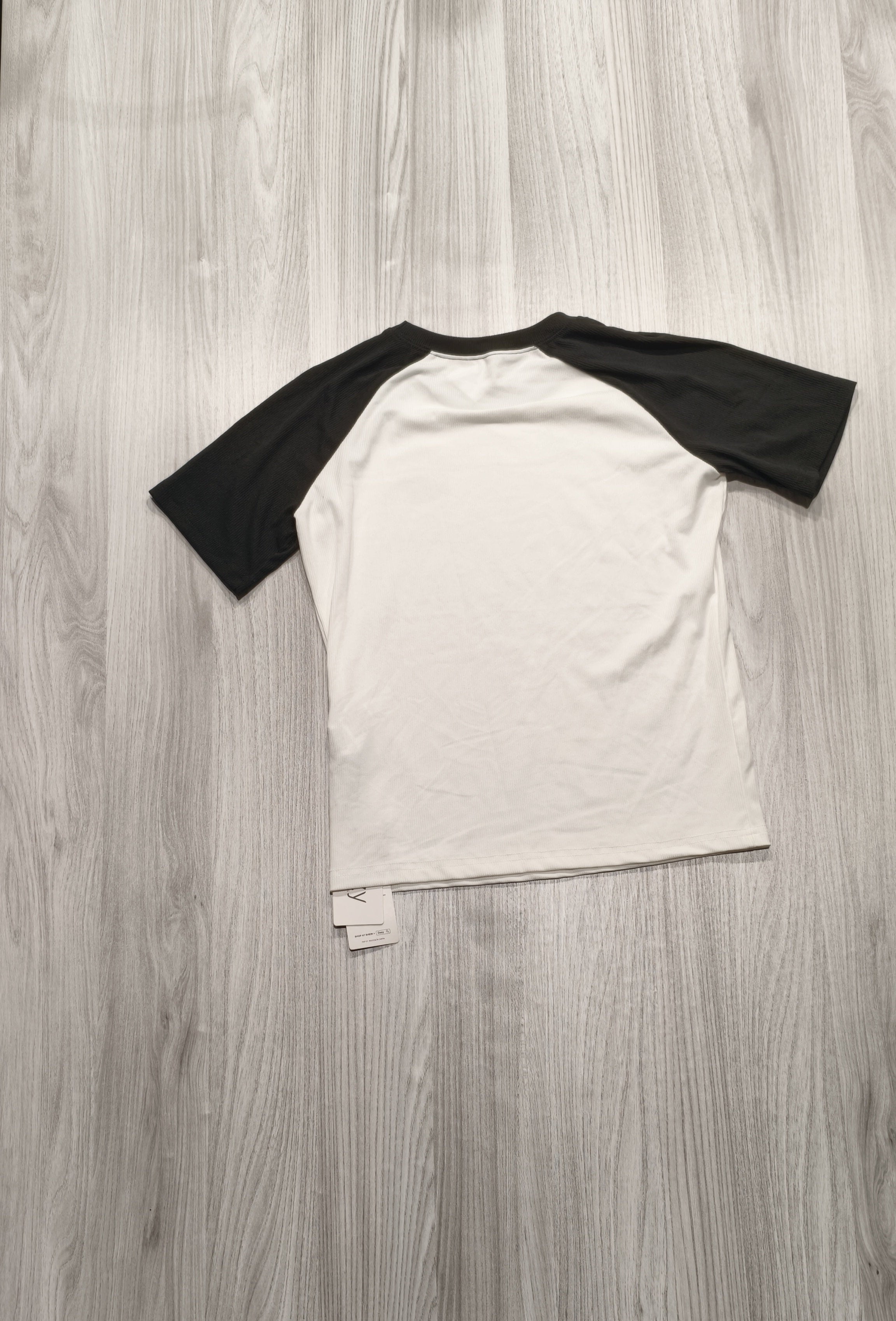 Luscious Gradual fekete-fehér sport póló