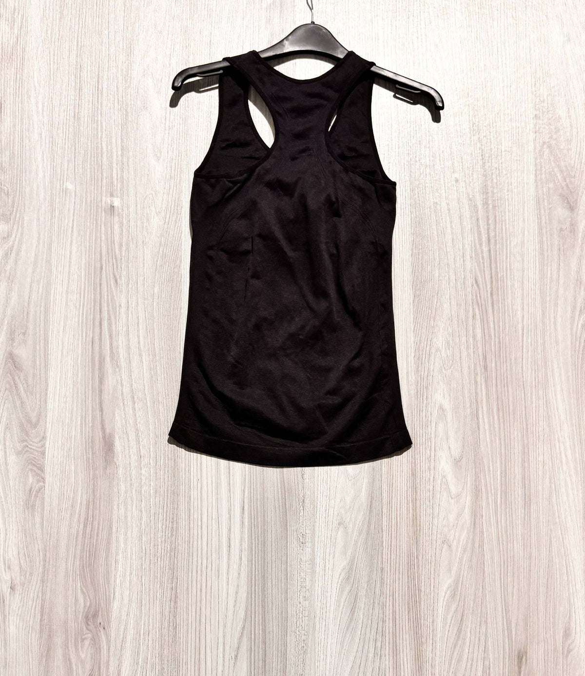 H&M fekete sportos ujjatlan felsõ