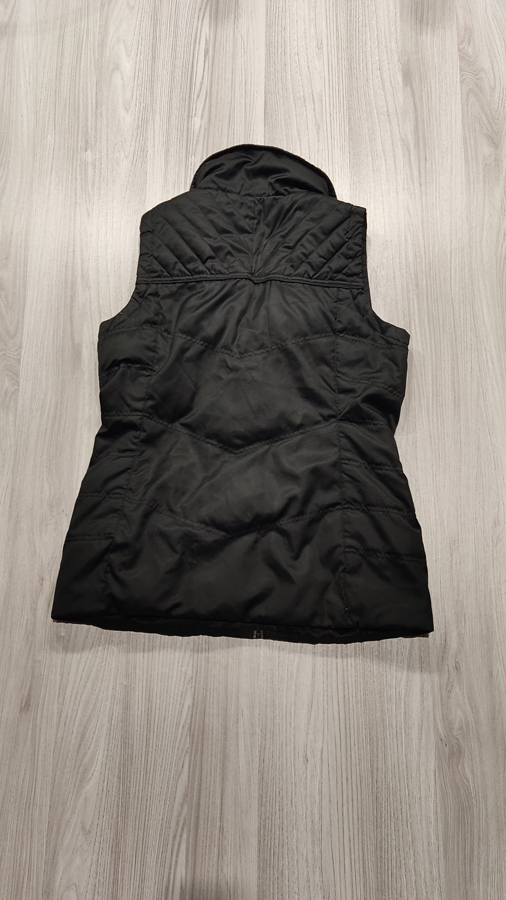 Adidas fekete steppelt mellény