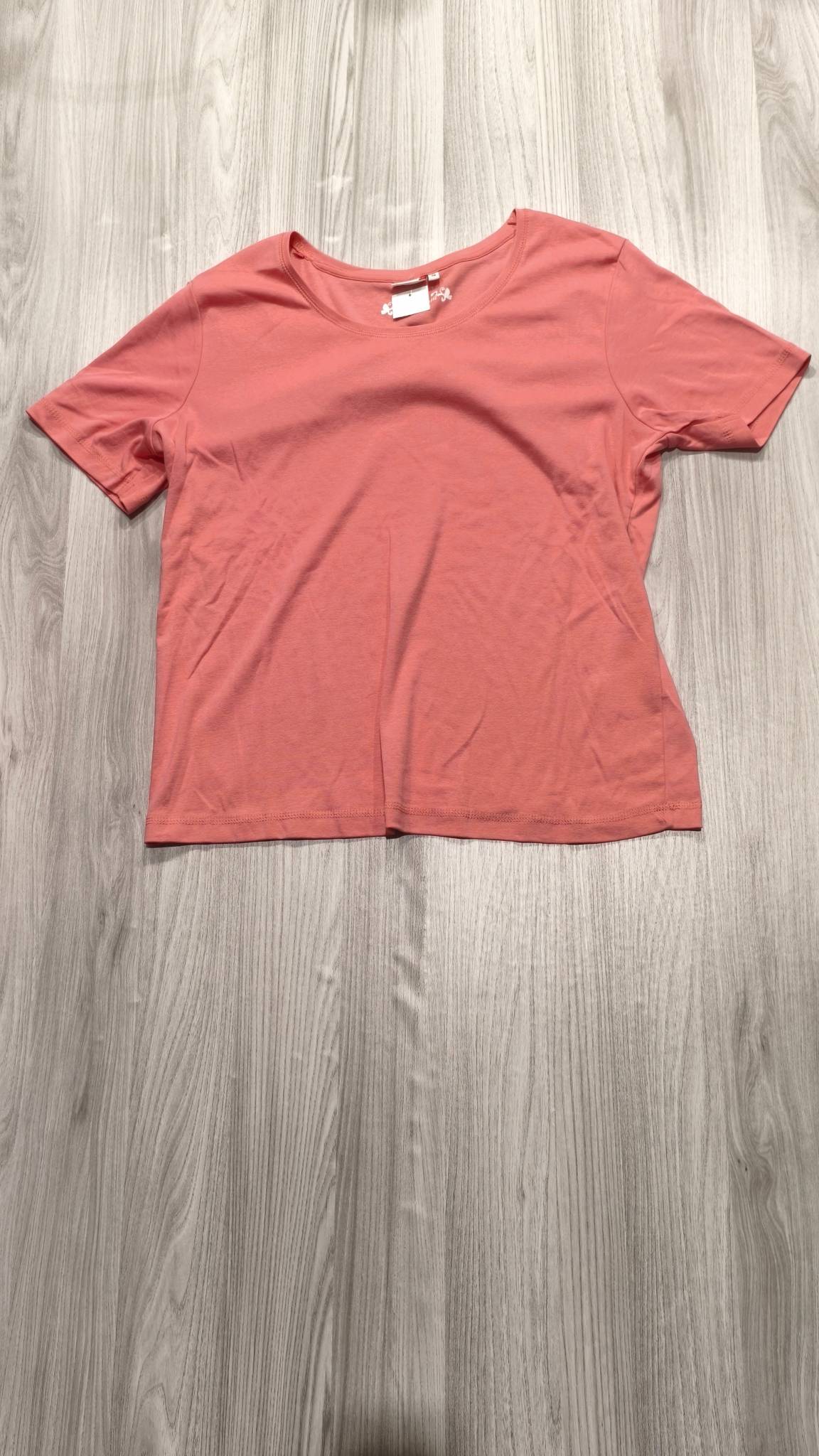 Outfit rózsaszín rövid ujjú felsõ